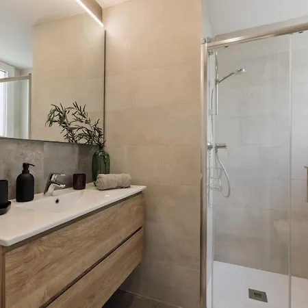 Apartment Arenal - 3 Bedrooms And Terrace In Sarria Barcelona
