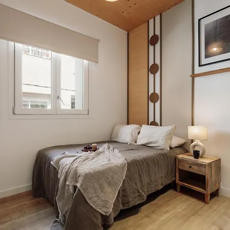 Arenal - 3 Bedrooms And Terrace In Sarria Apartment *