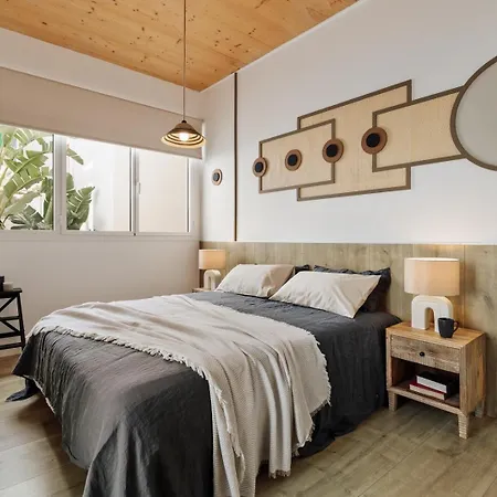 Arenal - 3 Bedrooms And Terrace In Sarria Apartment *